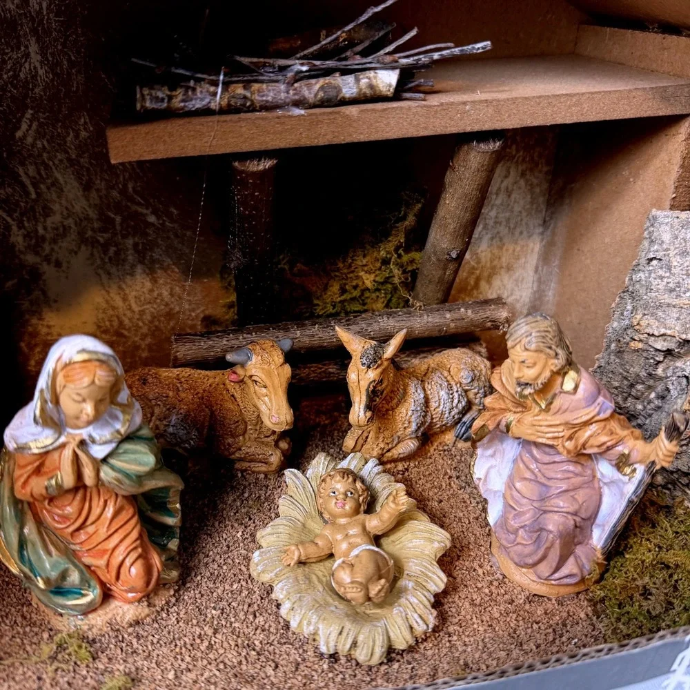 Euromarchi Made In Italy Nativity Hand-Painted Presepe Holy Family Stable NEW - Picture 11 of 12